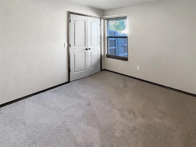 Building Photo - 9400 Shallow Lake Ct