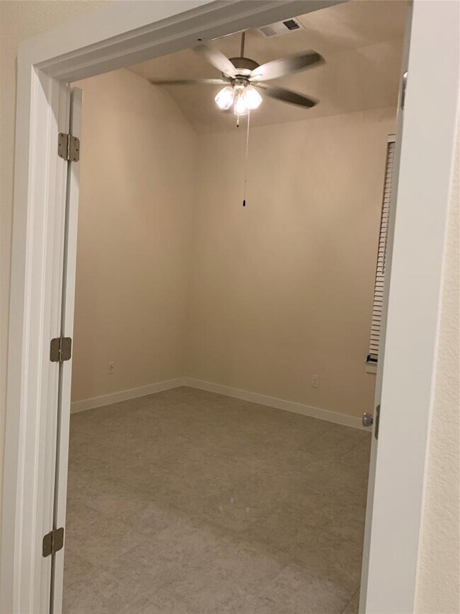 Building Photo - 117 Stone Fork Ln
