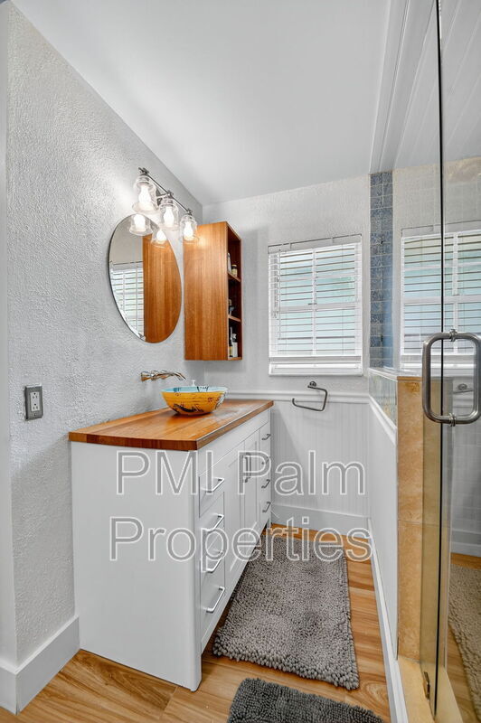 Building Photo - 2700 Yarmouth Dr