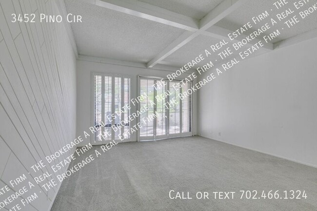 Building Photo - 3452 Pino Cir