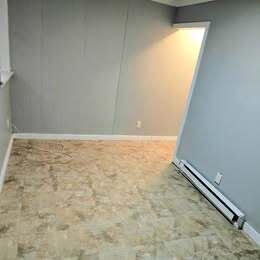 Building Photo - 415 Baldwin St