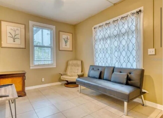 Building Photo - 1741 1st St S