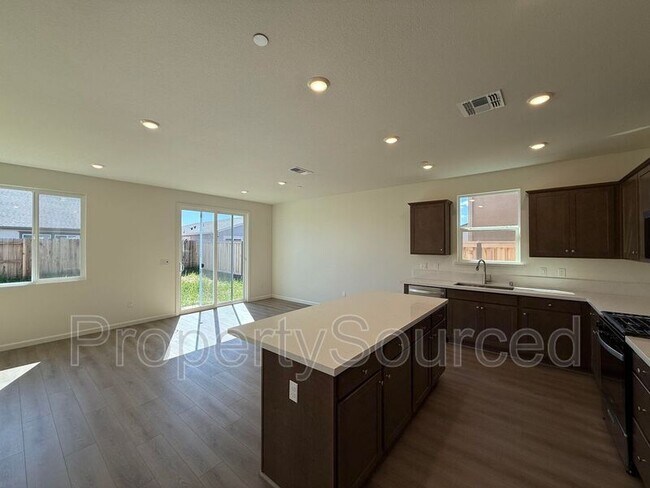 Building Photo - 2454 Cortese St