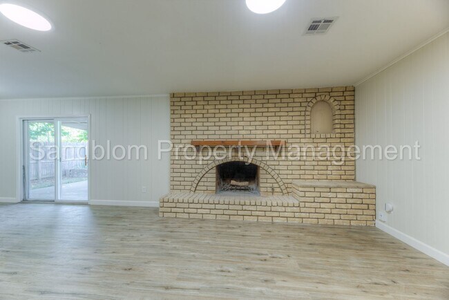 Building Photo - 7510 E 53rd Pl