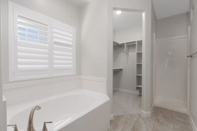 Building Photo - Beautiful single story in Divario with gorgeous views