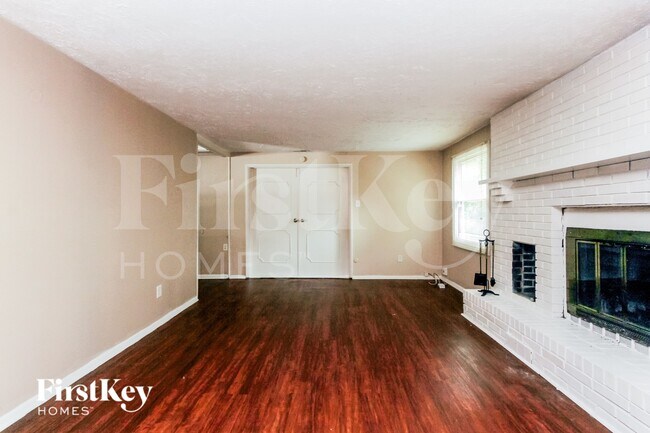 Building Photo - 1733 Alimingo Dr