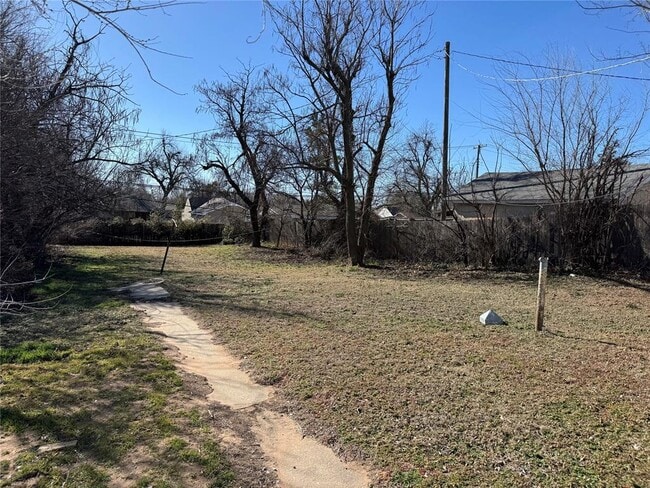 Building Photo - 6812 NW 37th St