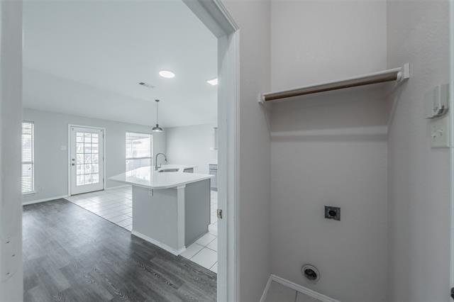 Building Photo - 602 Joy Ln