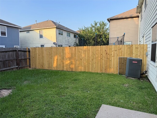 Building Photo - 6410 Waldron Dr