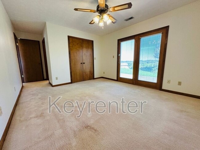 Building Photo - 857 Spinnaker Rd