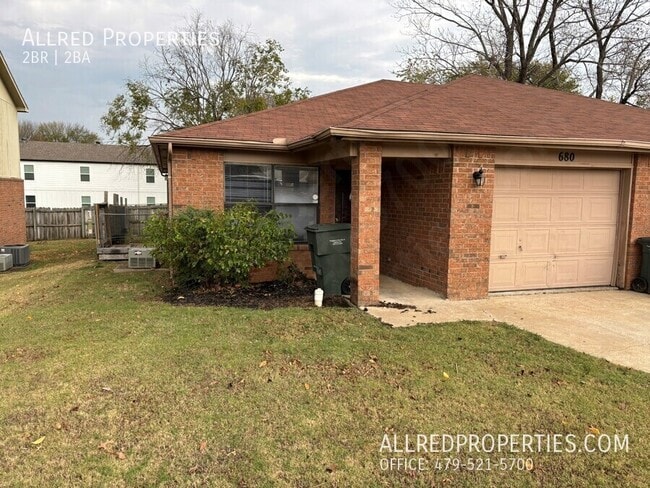 Building Photo - 680 W Martha-