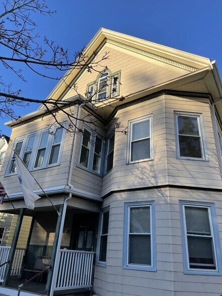 Building Photo - 205 Highland Ave
