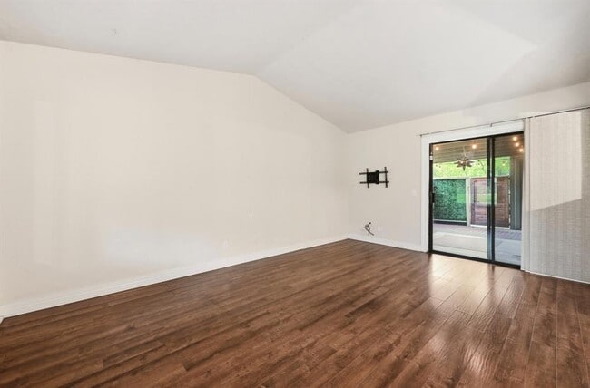 Building Photo - 5011 Fort Clark Dr