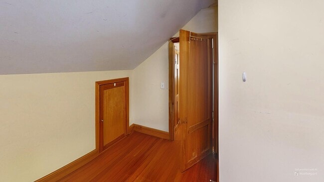 Building Photo - Sunny 4 Bed in Roxbury .5mi from the Orange Line