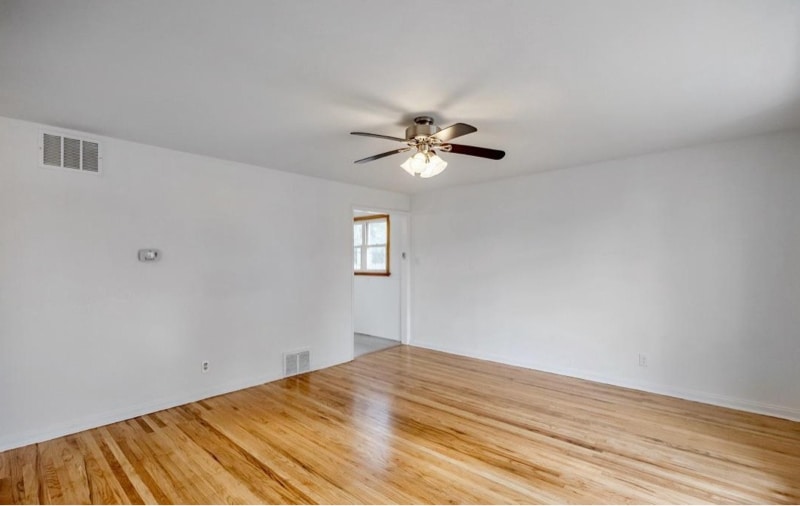 Building Photo - 345 W Signal Hill Rd