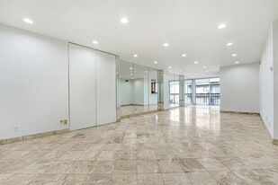 Building Photo - 10747 Wilshire Blvd