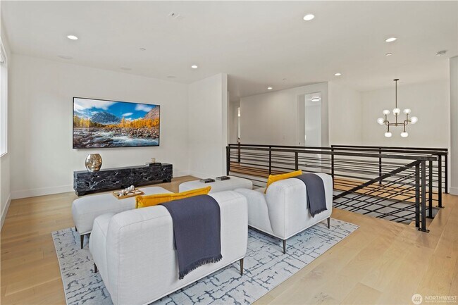 Building Photo - 5bd/4ba Kirkland Home