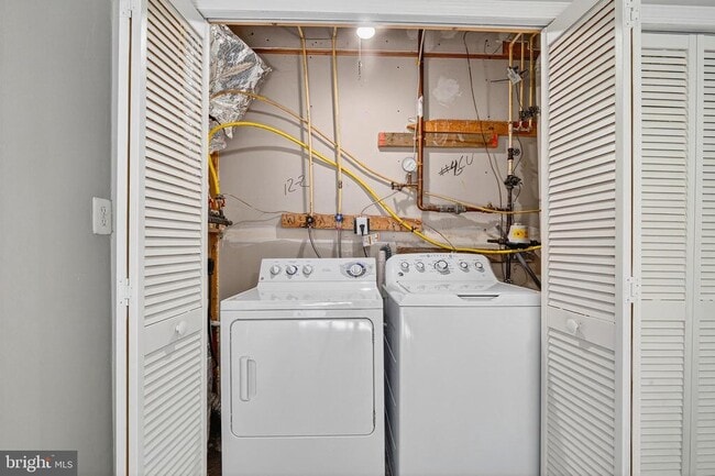 Building Photo - 3231 Halcyon Ct