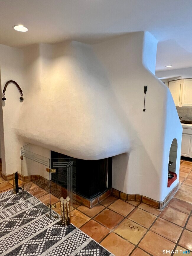 Building Photo - 290 Cliffside Dr