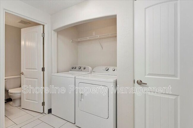 Building Photo - 2111 Brittany Ln