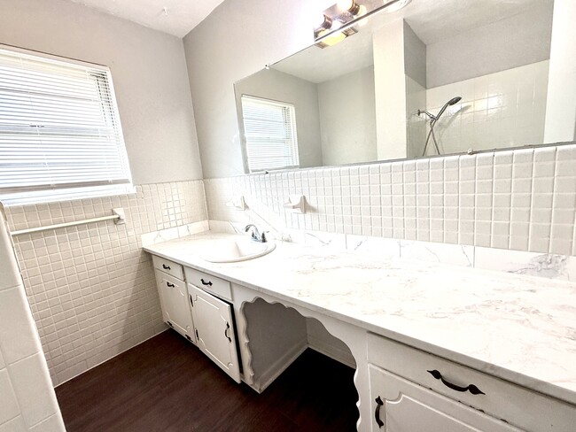 Building Photo - 3289 Cardinal Rd