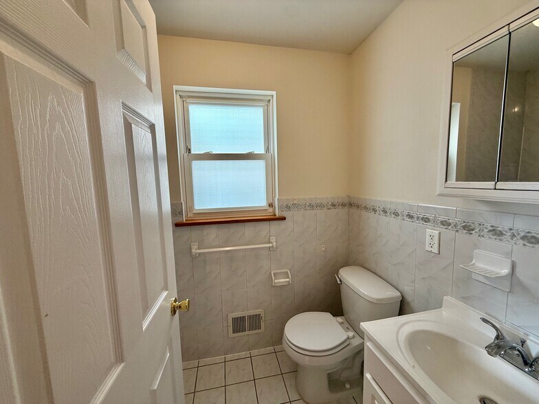 Building Photo - 725 Jersey St