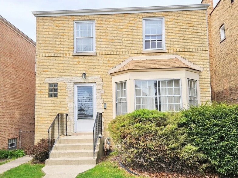 Primary Photo - 5844 N Mulligan Ave