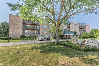 Building Photo - 700 Perrie Dr