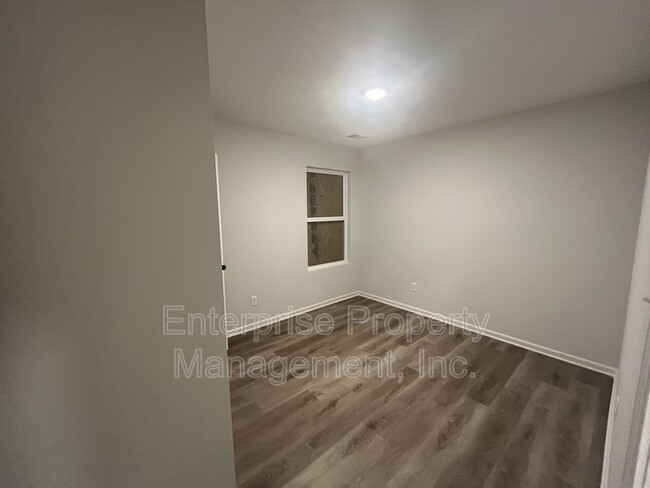 Building Photo - 3020 Benjestown Rd
