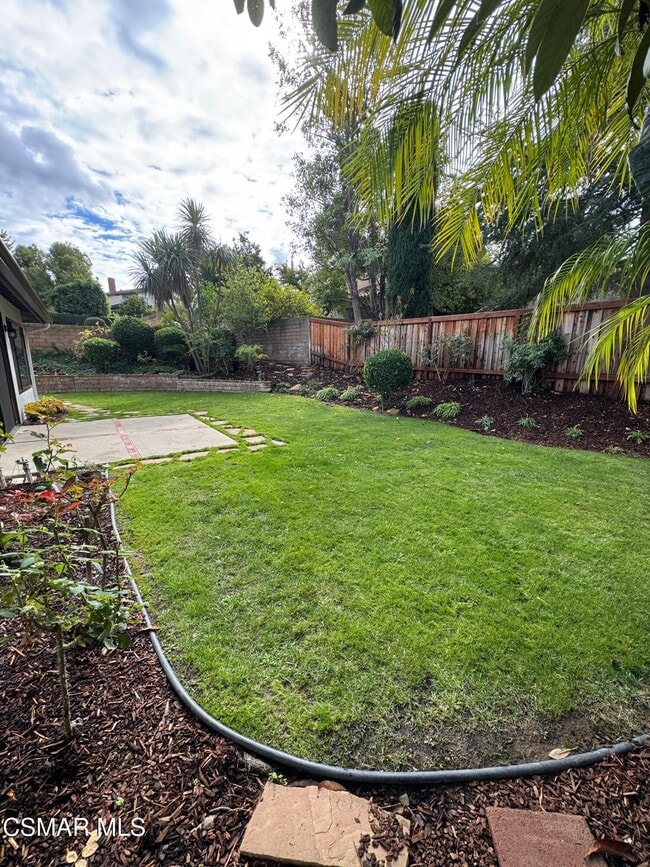 Building Photo - 893 Blue Spring Dr