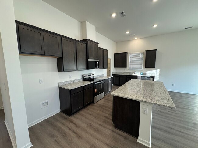 Building Photo - 2136 Norwood Ct