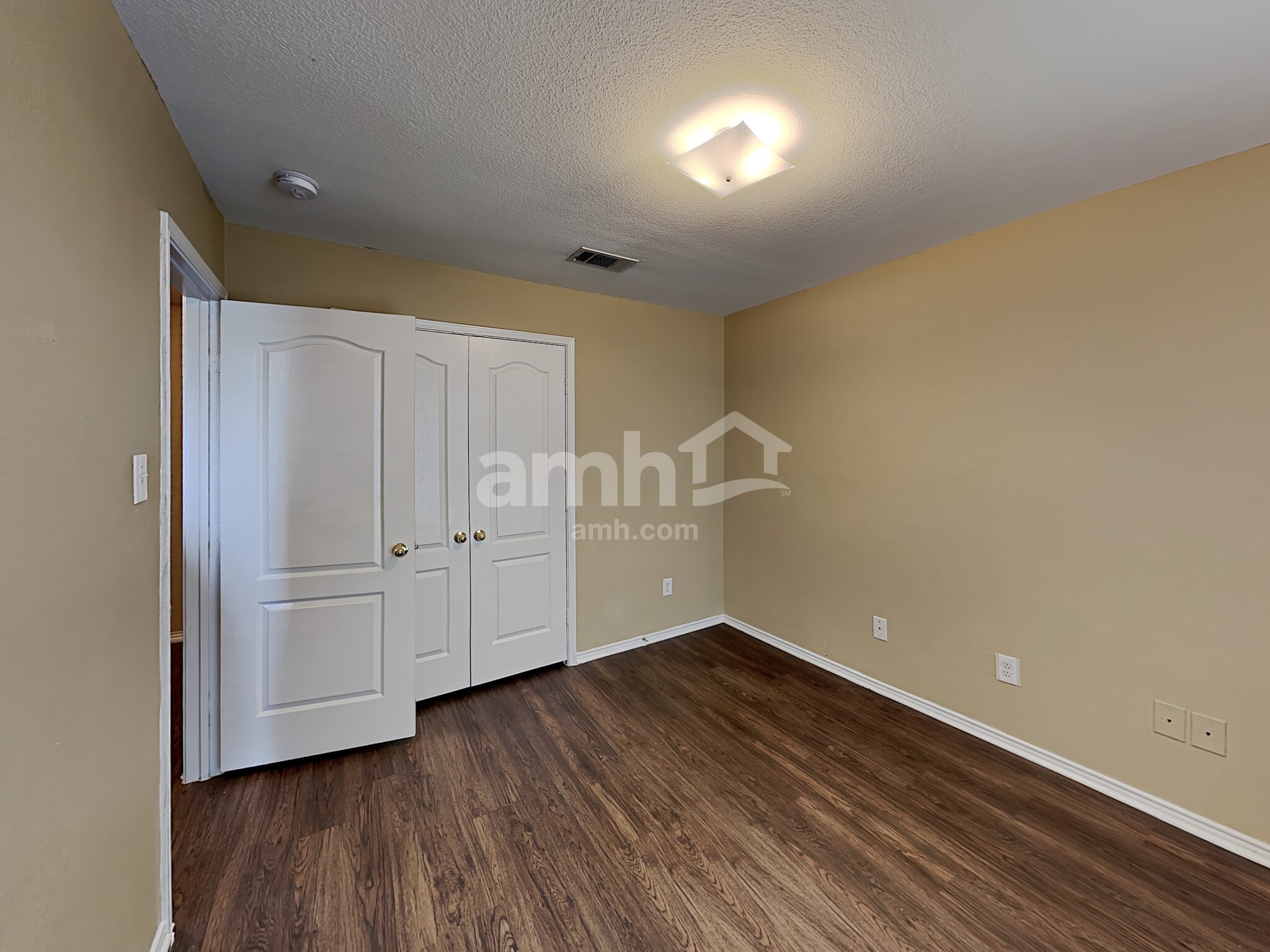 Building Photo - 476 Round Rock Dr