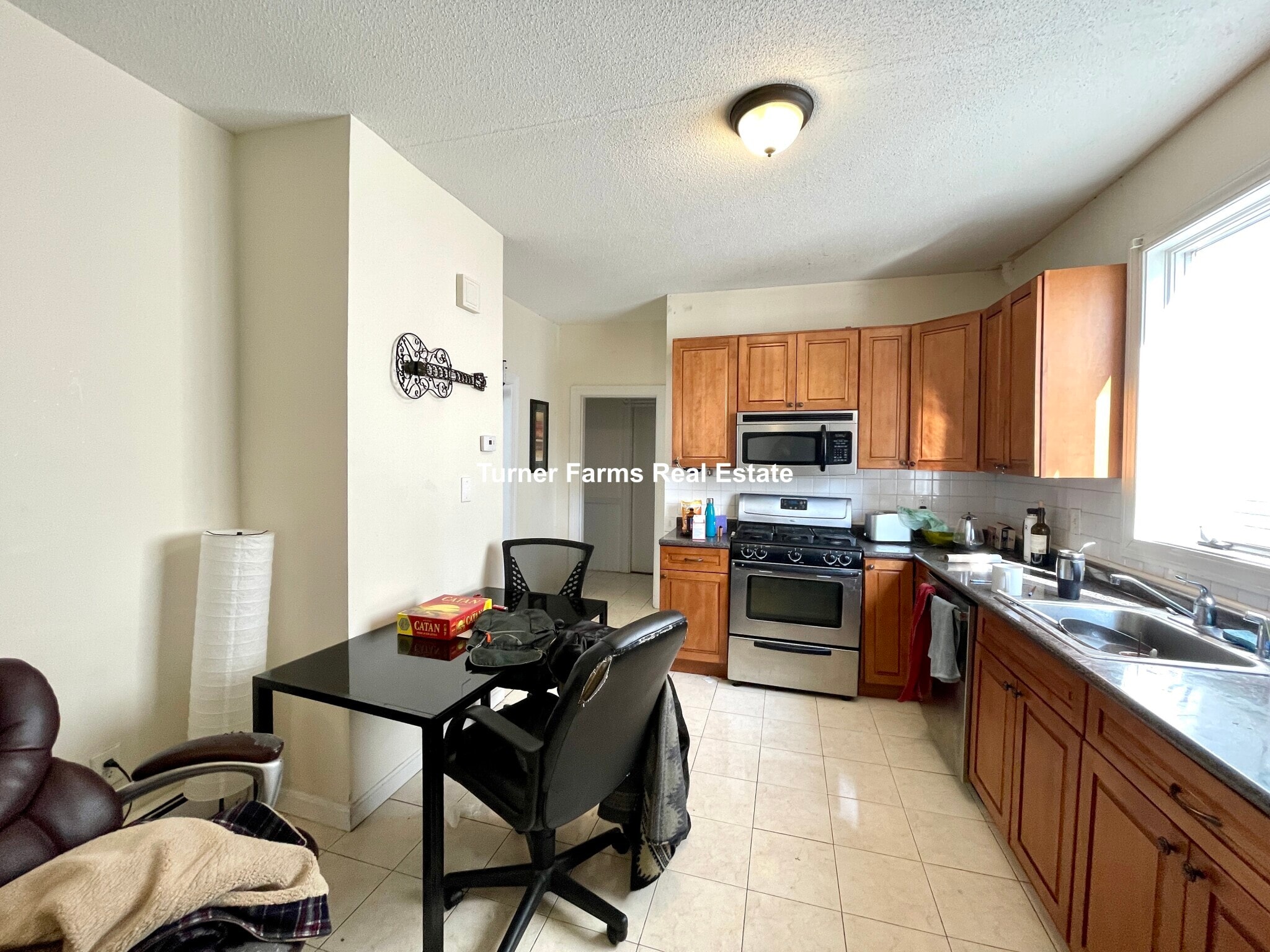 Building Photo - 68 Winchester St