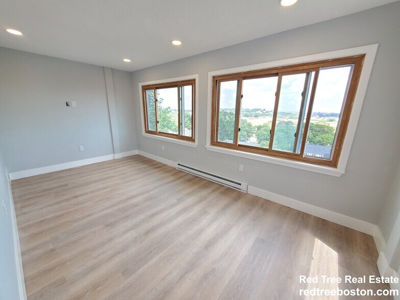 Building Photo - 31 Faywood Ave