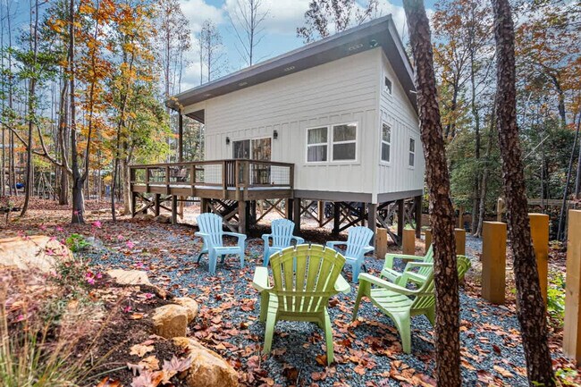 Building Photo - 288 Stone Wall Rd