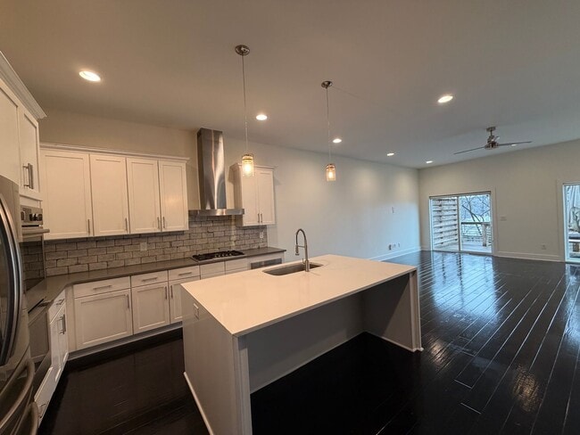 Building Photo - Beautiful Modern Home in Nashville Near the Fairgrounds