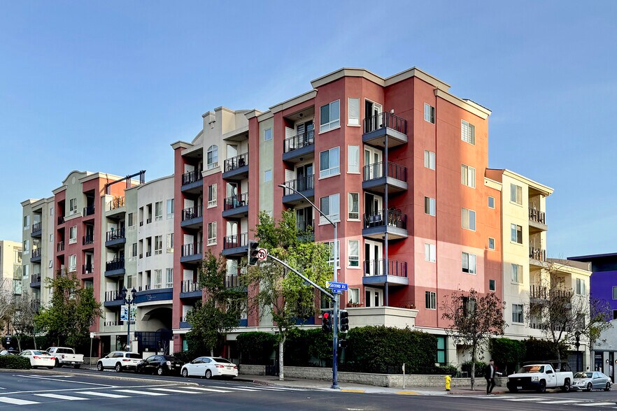 Building Photo - 235 Market St