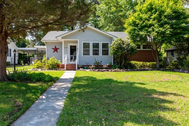 Primary Photo - 2109 Center Ave