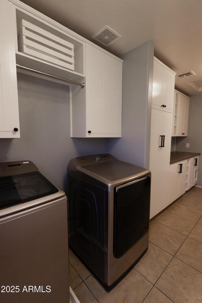 Building Photo - 26603 N 75th Dr