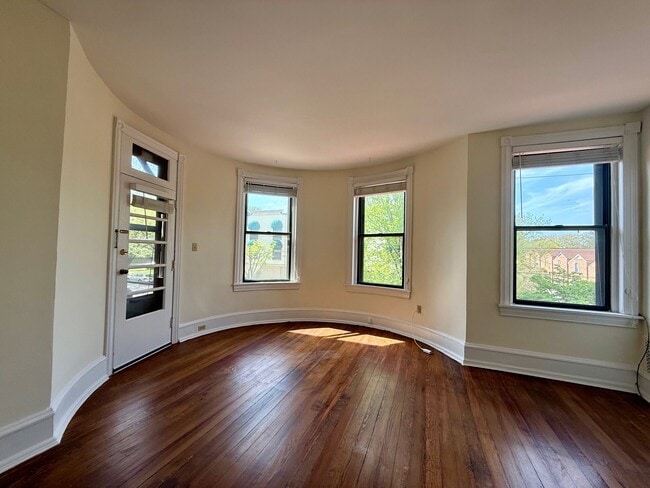 Building Photo - 1610 N Broom St