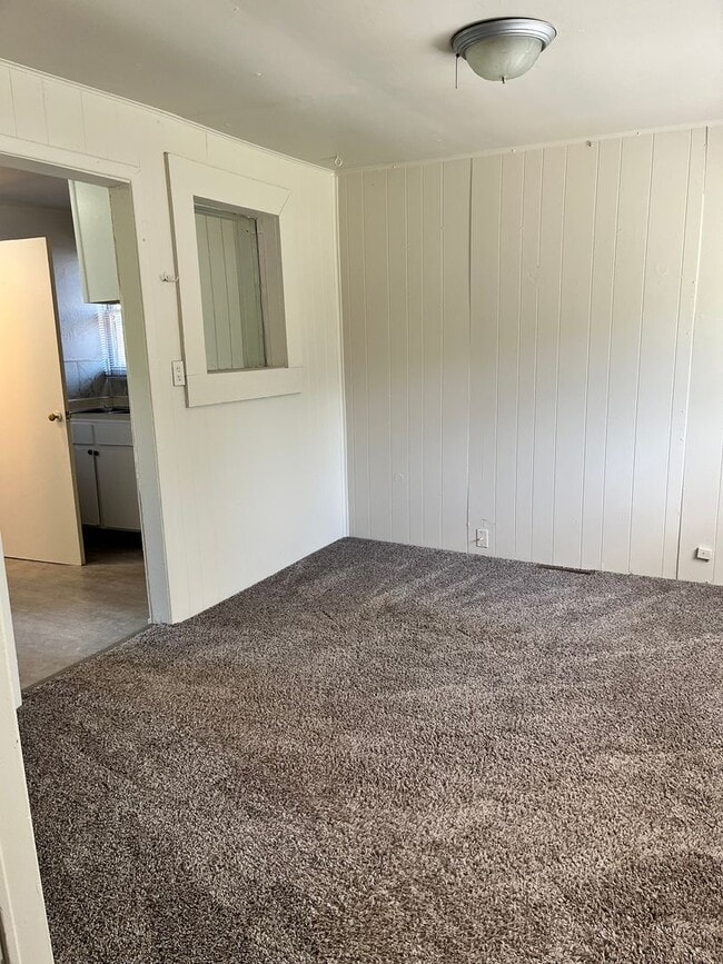 Building Photo - Charming 2-Bedroom Home Near the Heart of ...