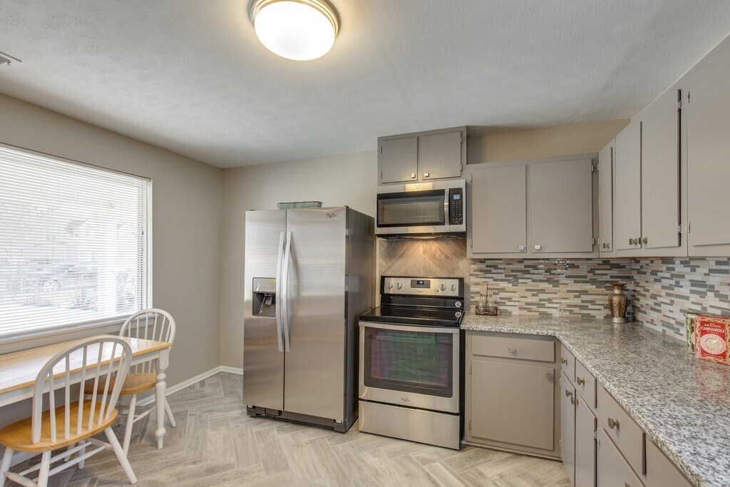 Building Photo - 1417 22nd Ave N