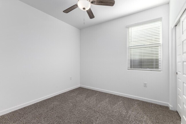 Building Photo - 3241 W Shanley Ave