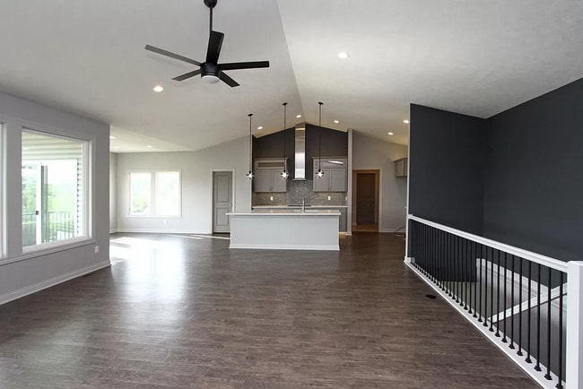 Building Photo - Beautiful 5 Bed/3 Bath House Available February 1st, 2026!