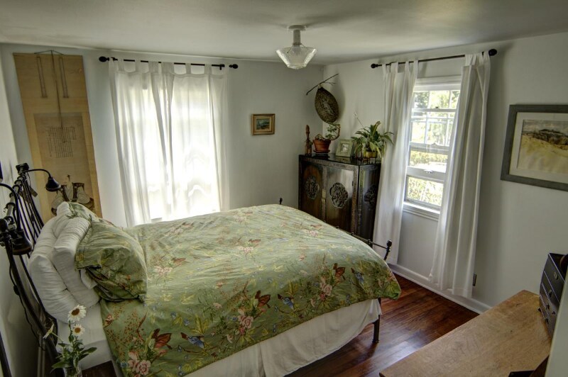 Building Photo - 5417 48th Ave SW