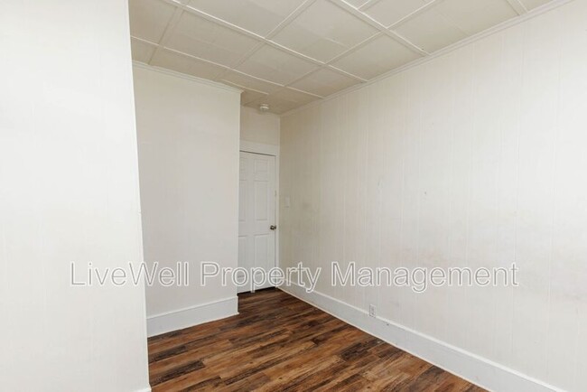 Building Photo - 1306 Avenue R