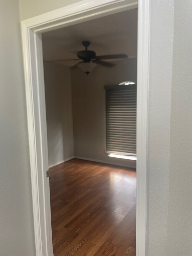Guest Small Bedroom 1 - 3917 Orchid Ave