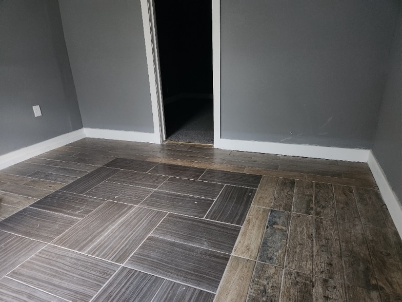 Building Photo - 791 Hanley St