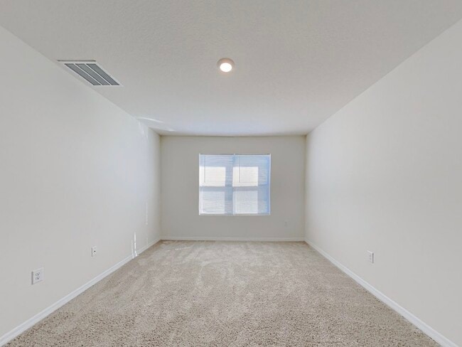 Building Photo - 9678 Black Walnut Dr