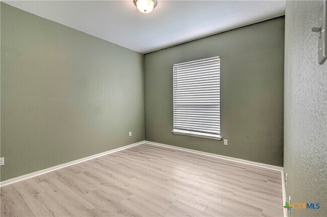 Building Photo - 808 Wyndham Hill Pkwy